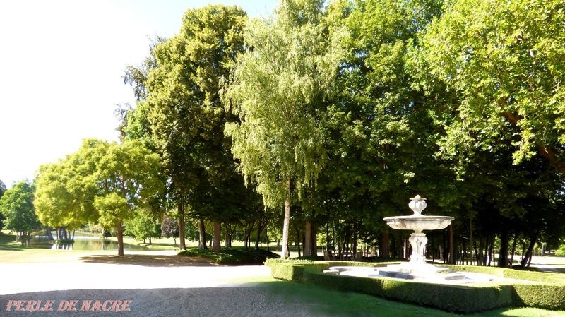 PARC-ET-JARDIN-CHATEAU-D-ANET-8.jpg